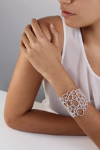 Load image into Gallery viewer, Free Form Open Motif Cuff
